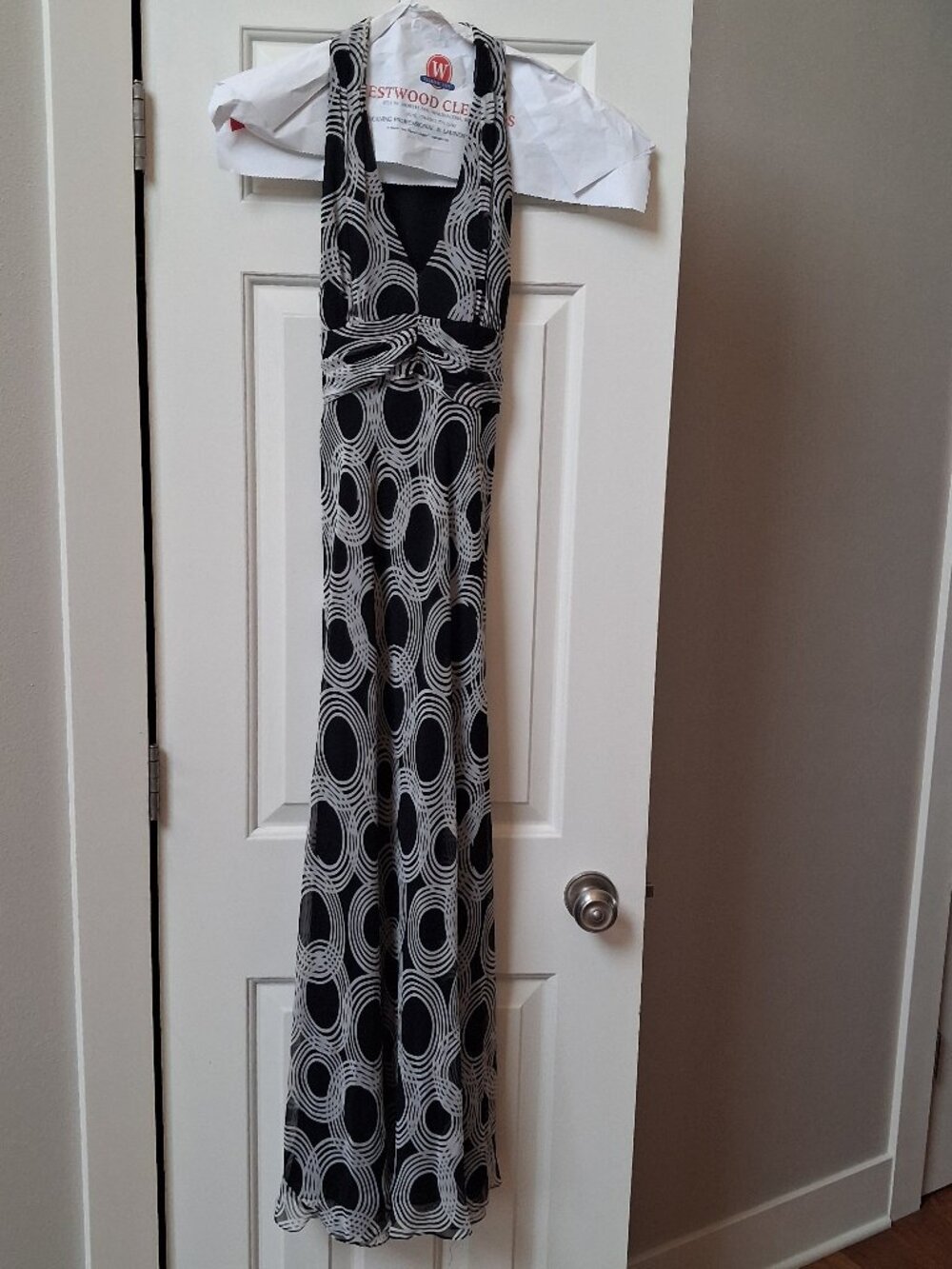 Suzi Chin Maggie Boutique V-neck sleeveless Black & white geometric circle maxi